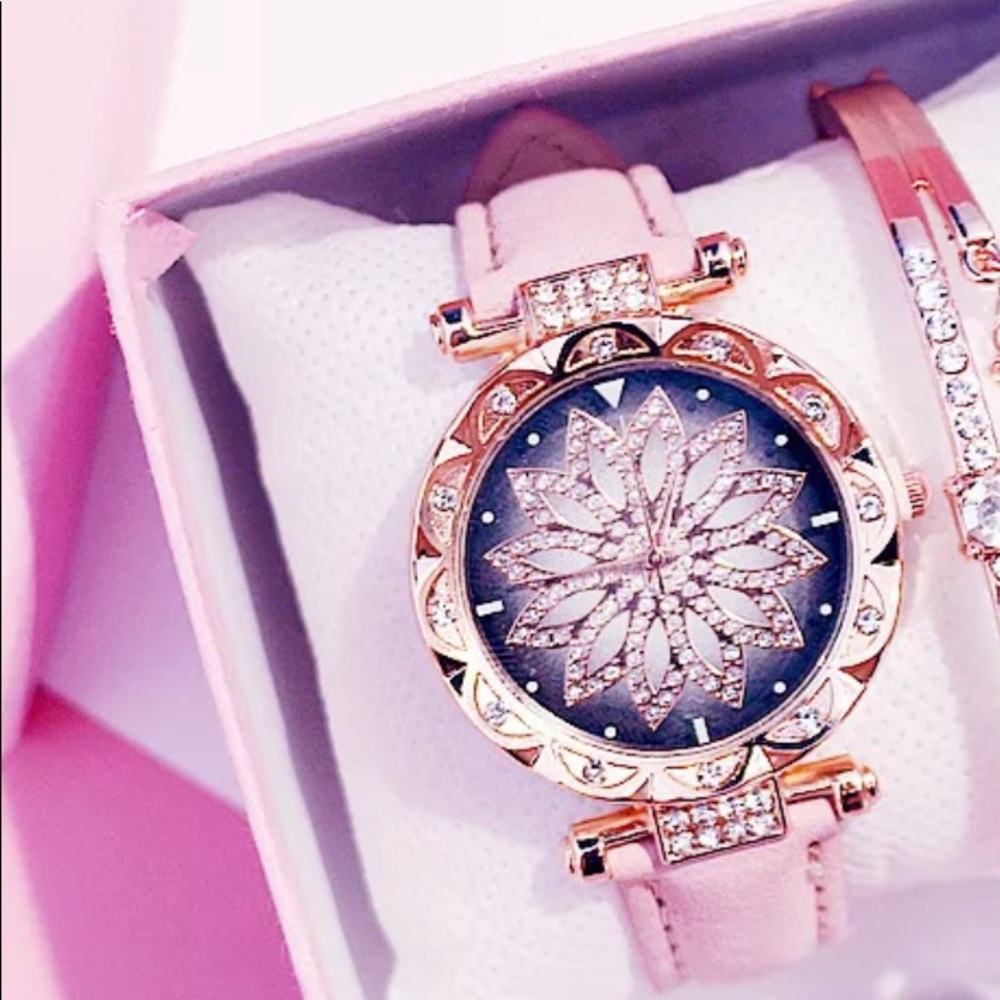 Women Classy Quartz Wristwatch